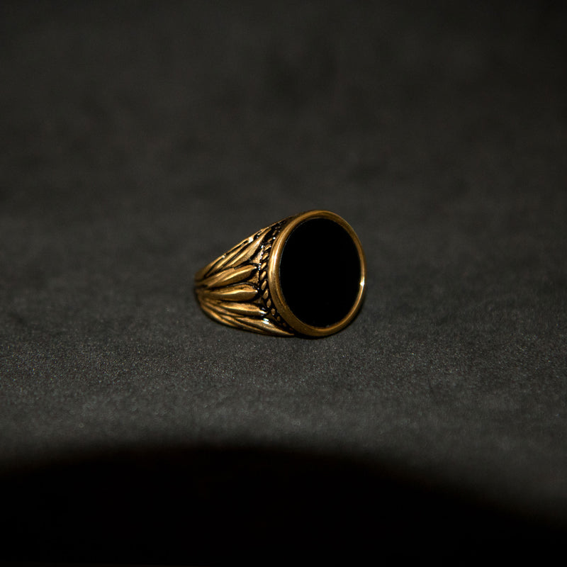 Round Onyx Signet Ring - Gold