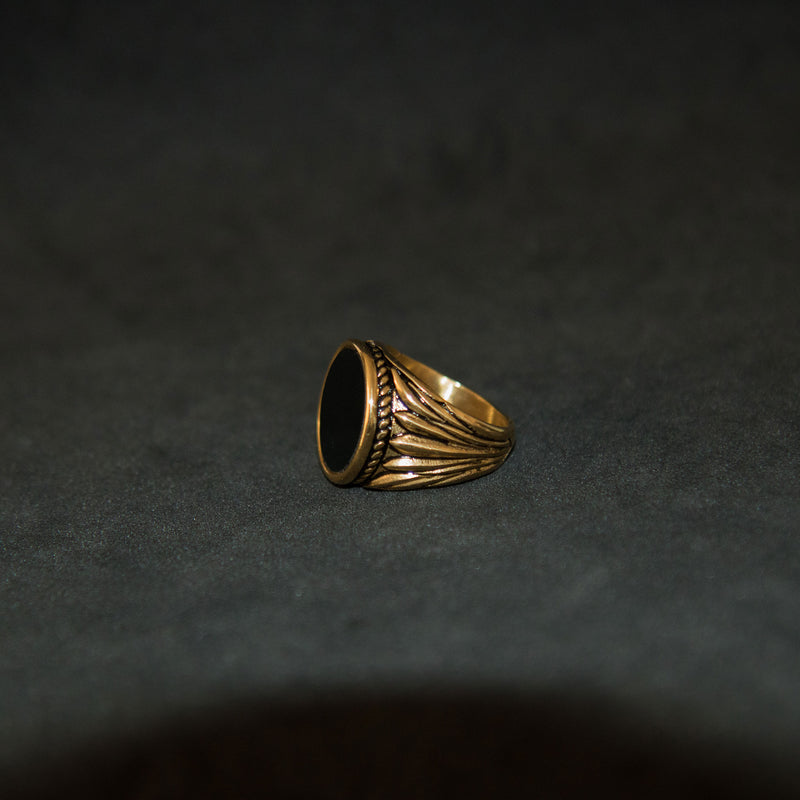 Round Onyx Signet Ring - Gold